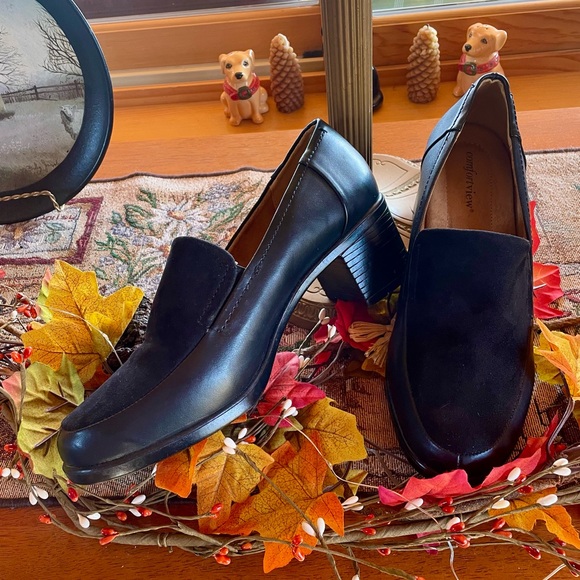 Comfortview Gladys Black Faux Suede Block Heel Loafers Size 8.5 WW shoes - Picture 4 of 13